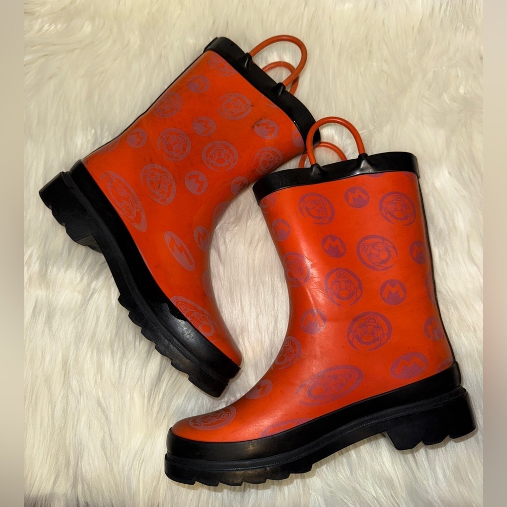 Mario Kart rain boots. Size 2 - Picture 2 of 6